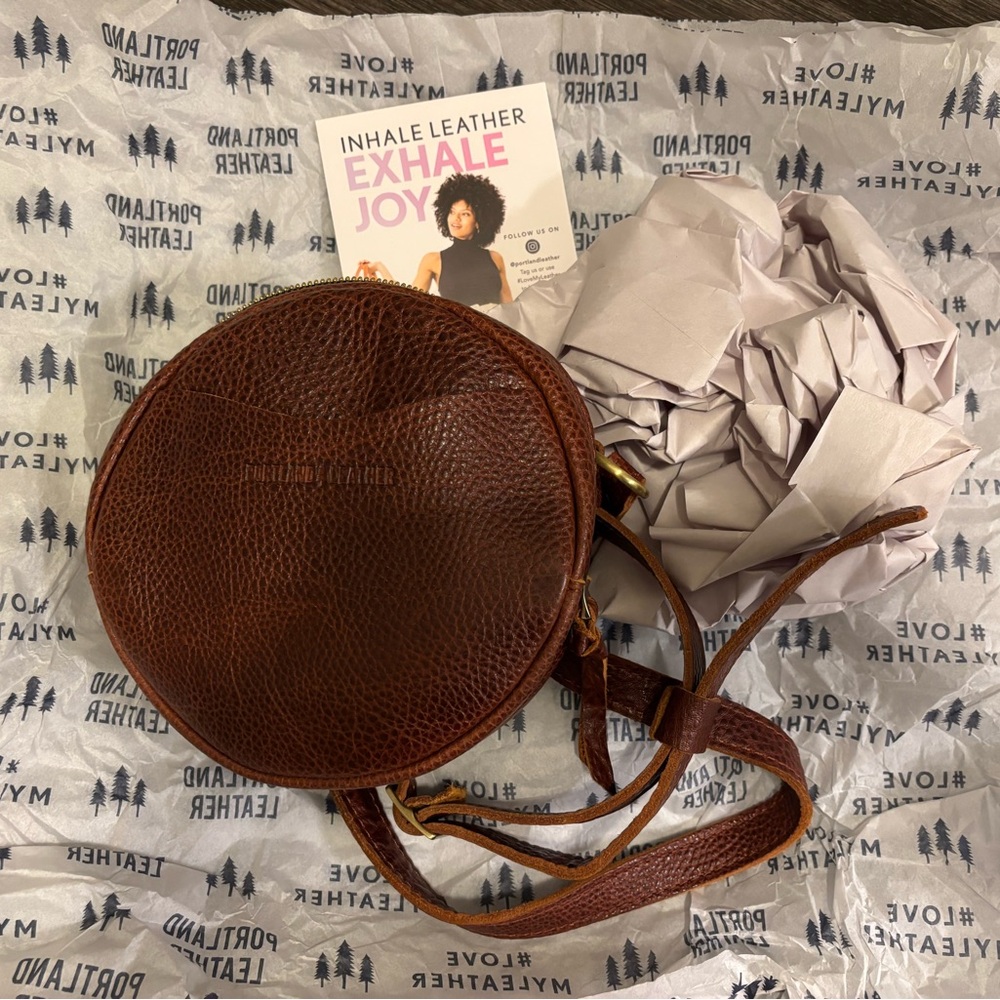 Portland Leather Circle Crossbody